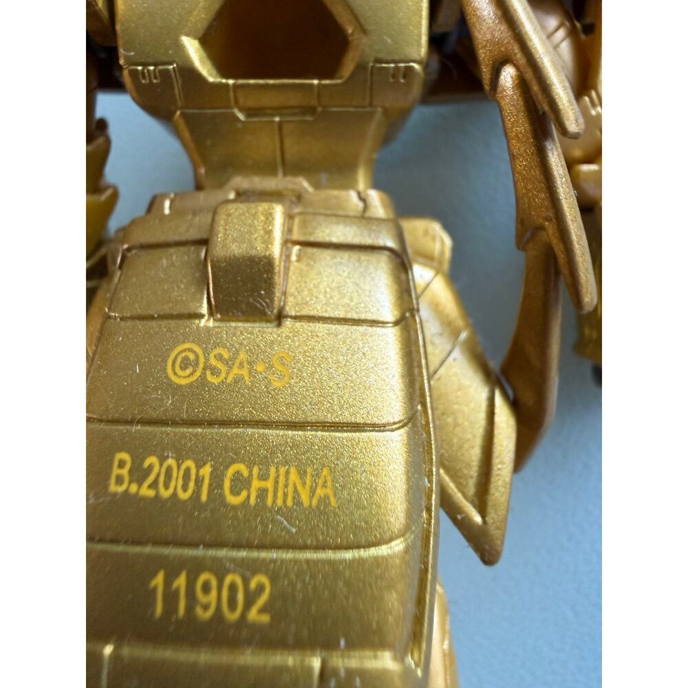 Vintage 2001 Bandai Gundam Sotsu Agency Gold Dragon Hands Figure - Picture 2 of 7